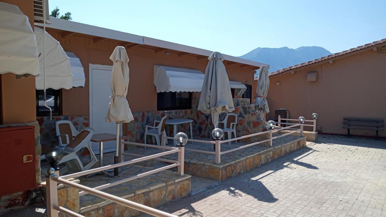 Molos Palairos Exterior photo